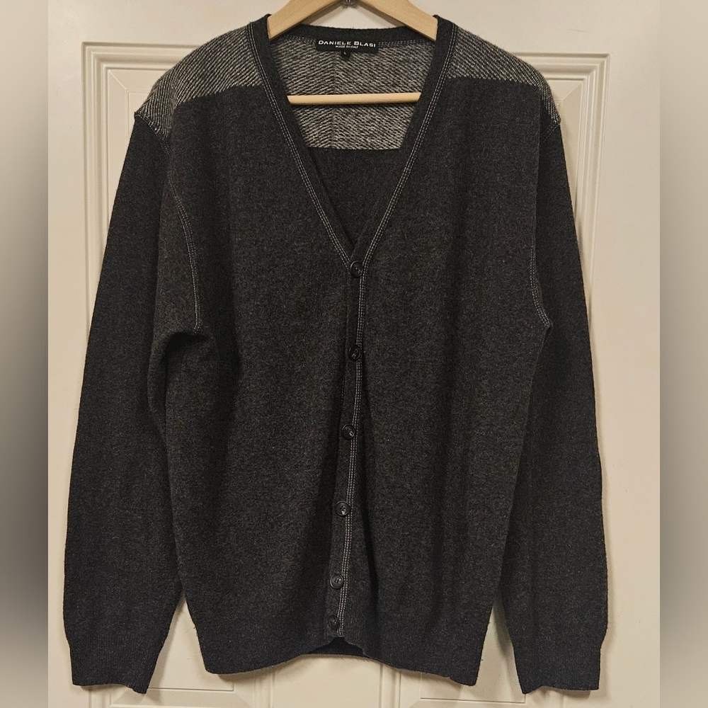 Italy wool blend gray V-neck Button front Academia Office Women cardigan size L